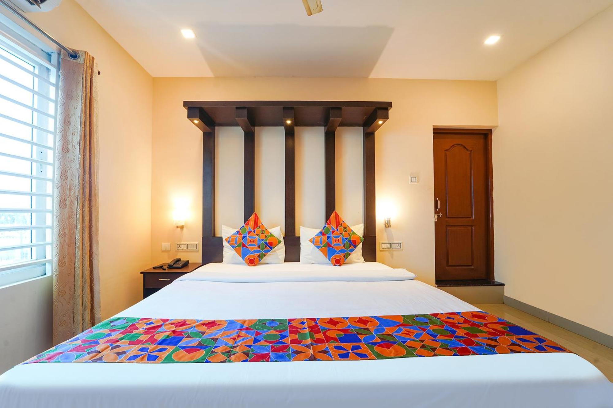 Zion Plaza Hotel Nedumbassery Bagian luar foto