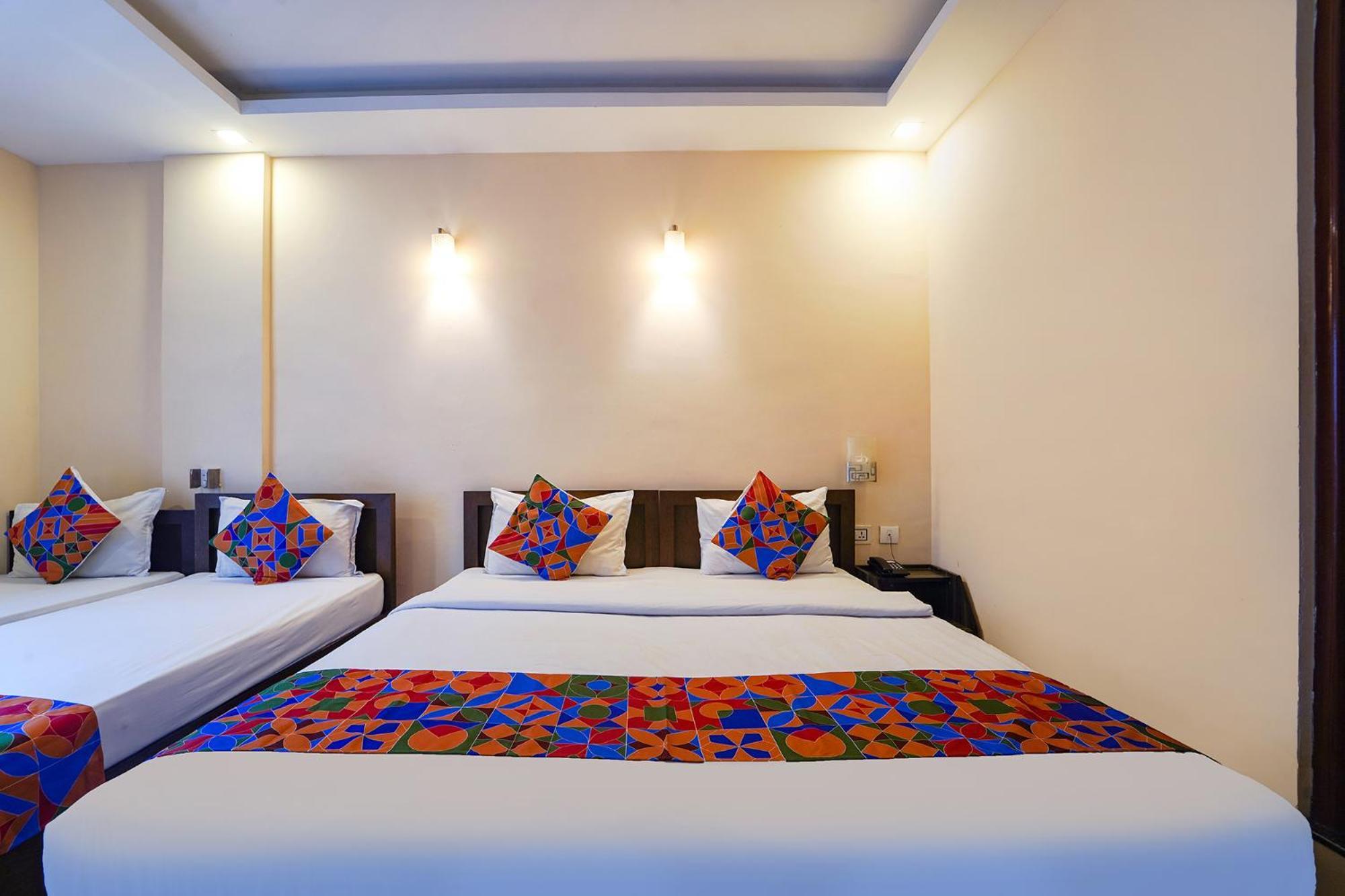 Zion Plaza Hotel Nedumbassery Bagian luar foto